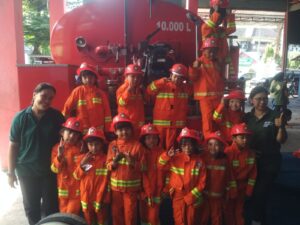 Berdinamika Bersama Pemadam Kebakaran